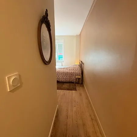 아파트 L Entre Deux Epoques *