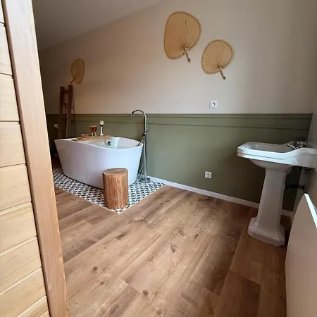 아파트 L Entre Deux Epoques Pre-en-Pail-Saint-Samson