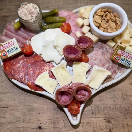 아파트 L Entre Deux Epoques Pre-en-Pail-Saint-Samson