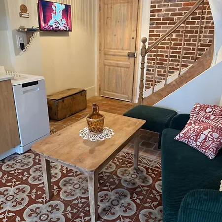 L Entre Deux Epoques * Pre-en-Pail-Saint-Samson