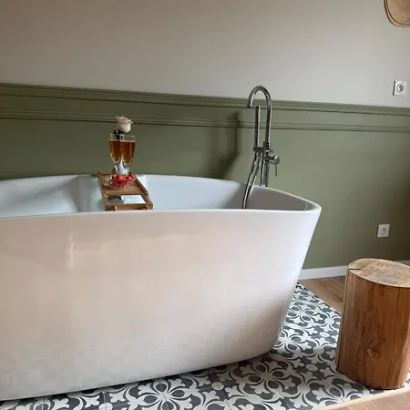 L Entre Deux Epoques