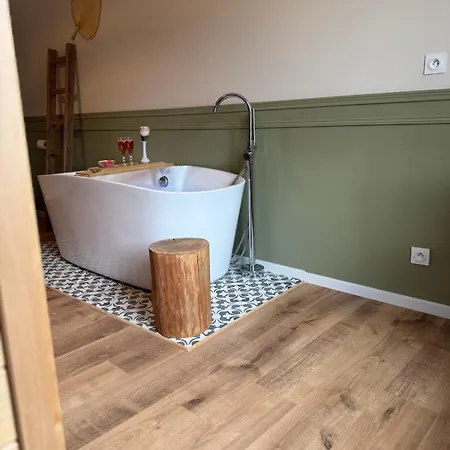 아파트 L Entre Deux Epoques *