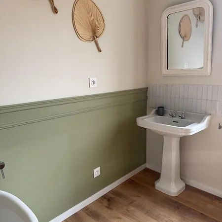 L Entre Deux Epoques 아파트 *