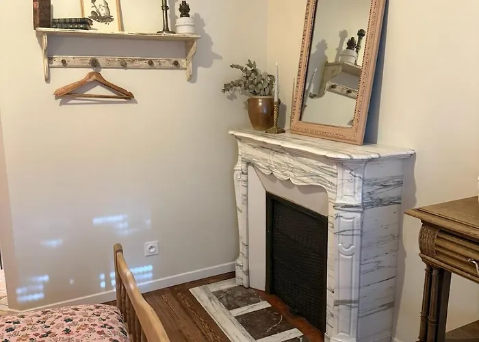 L Entre Deux Epoques Apartment