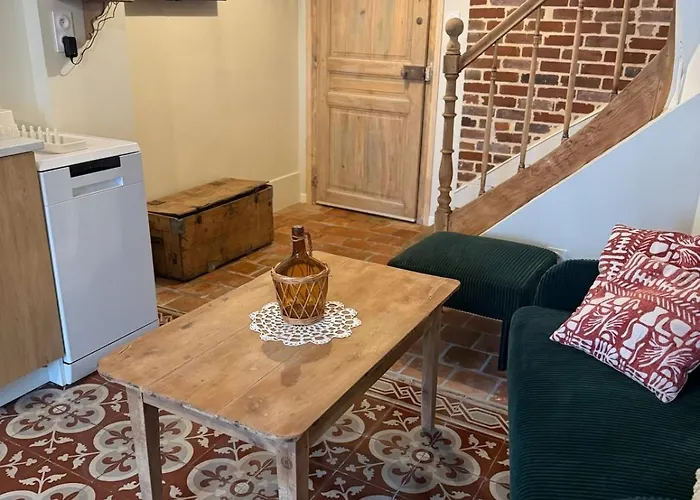 L Entre Deux Epoques * Pre-en-Pail-Saint-Samson