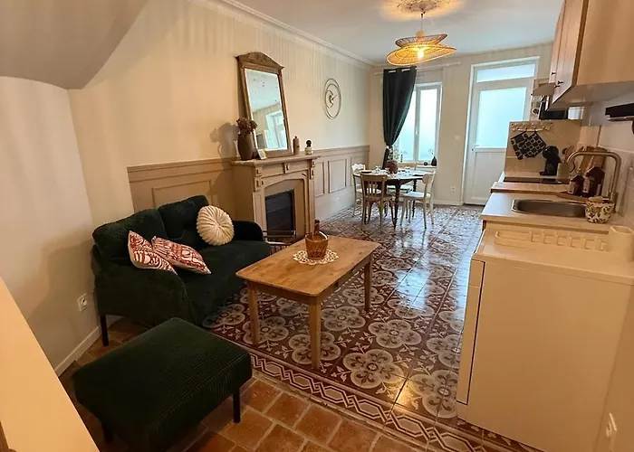 L Entre Deux Epoques Pre-en-Pail-Saint-Samson