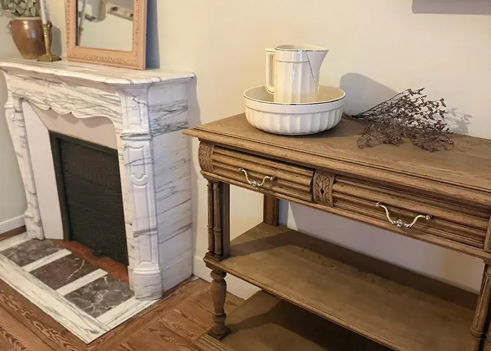 L Entre Deux Epoques Pre-en-Pail-Saint-Samson