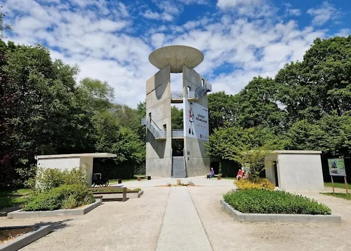 L Entre Deux Epoques Pre-en-Pail-Saint-Samson