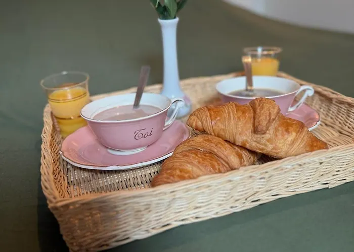 L Entre Deux Epoques Apartment *