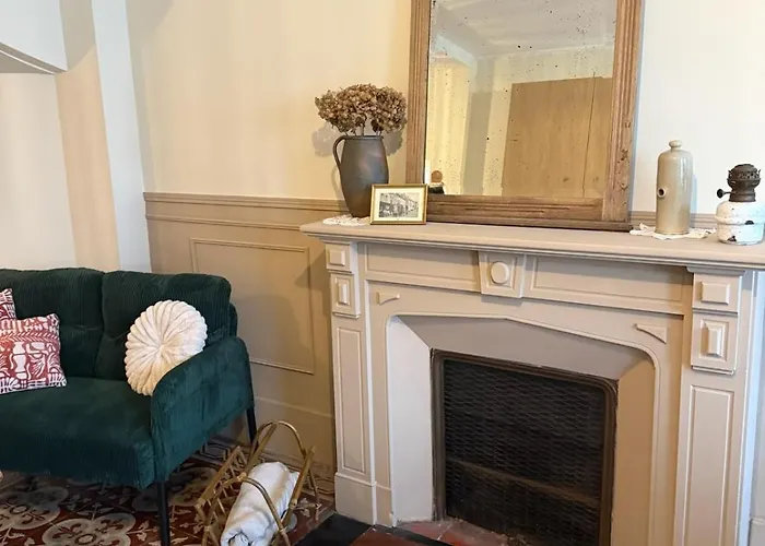 L Entre Deux Epoques